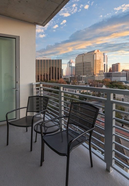 Austin Resort – 2 Bedroom Deluxe gallery image 2