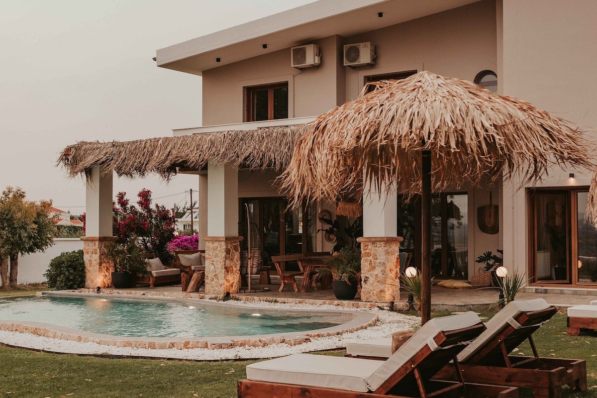 Maya pool & mountain view villa gallery image 2