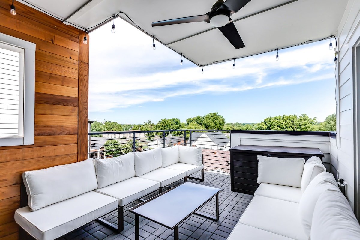 2 Homes Side by Side , Sleeps 24- Mins to Broadway gallery image 3