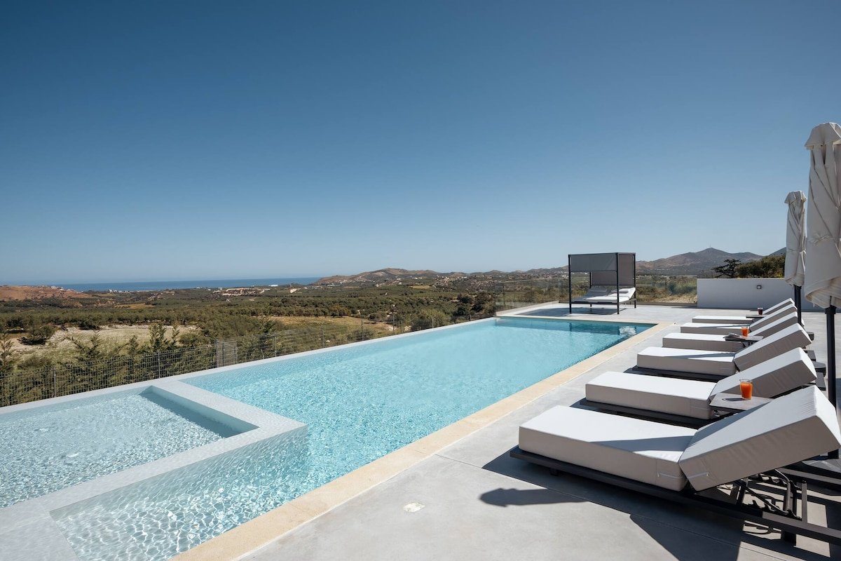 Skyline Villa I, By Hellocrete gallery image 5