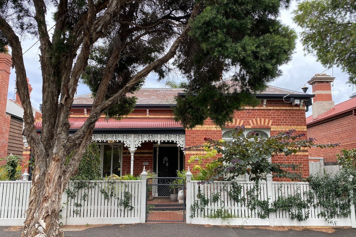 Windsor Manor: Edwardian charm, centrally located gallery image 3