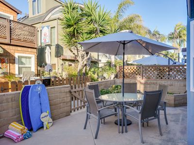 Beach House Perfection! – OceanView, AC & Patio!