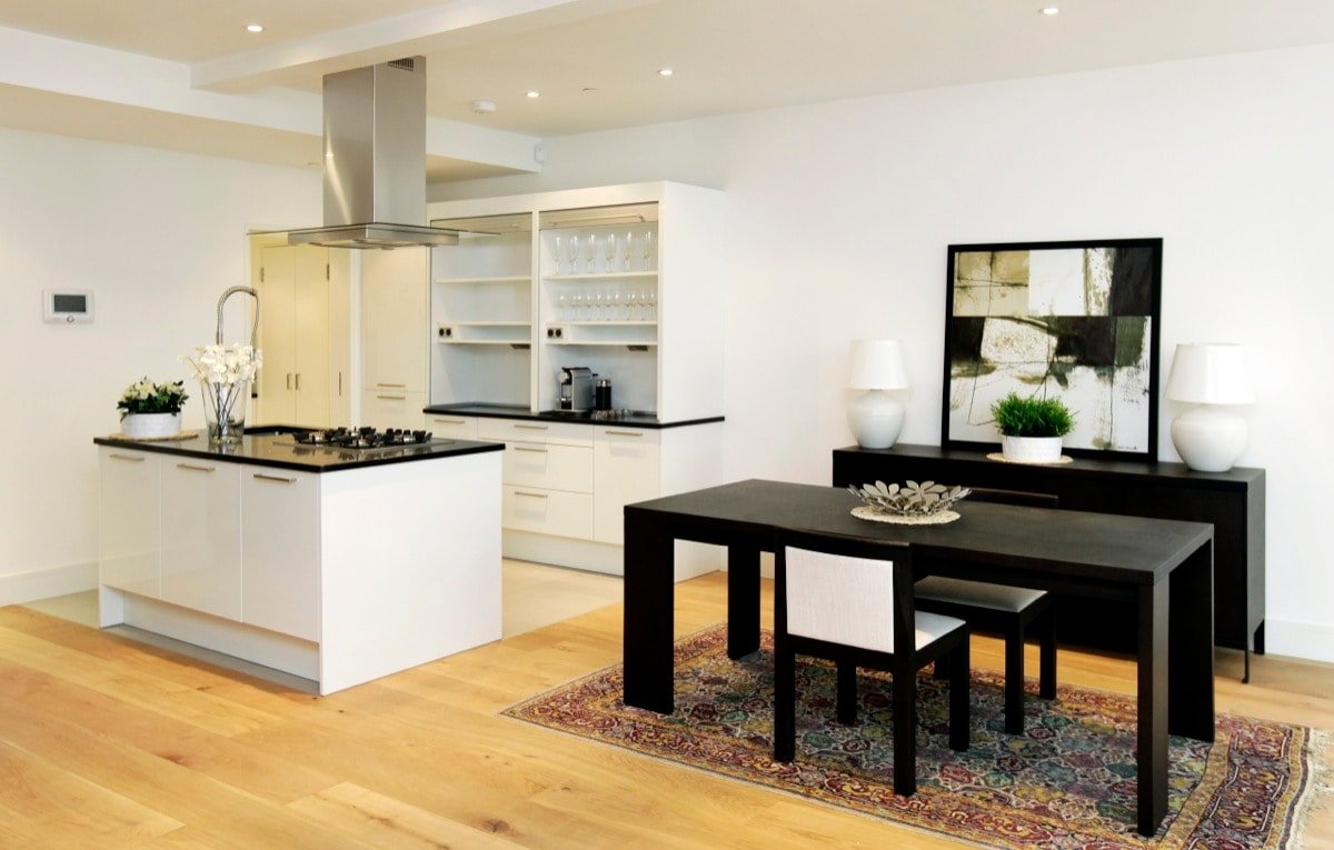 Hidden Gem In A Quiet Kensington Mews gallery image 3