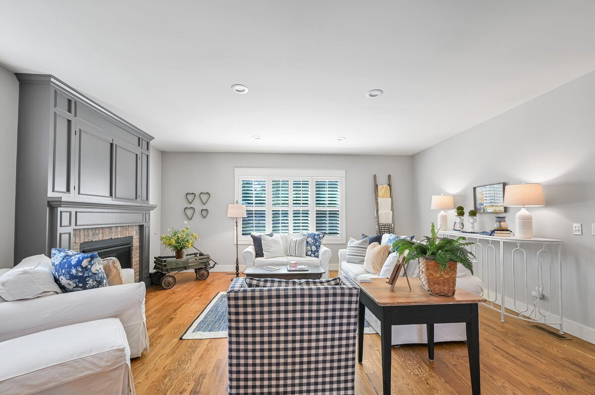 Charm & Elegance located in Historic Biltmore Area gallery image 4