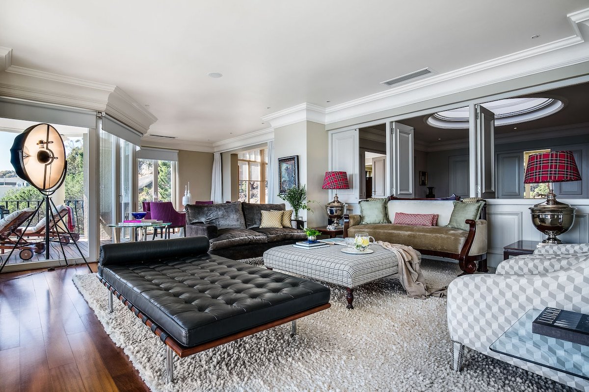 21 Nettleton 6 bedroom villa gallery image 3