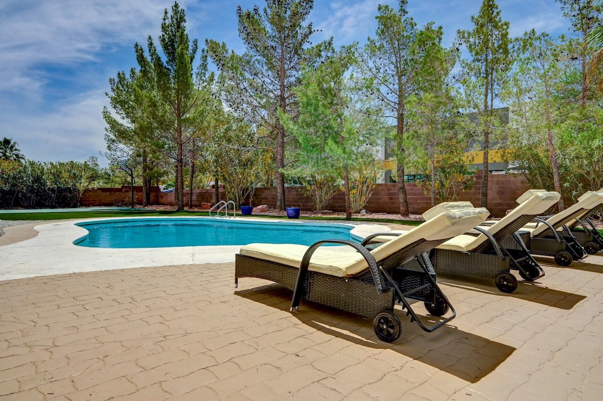 Elegance Escape: Mins to Strip, Stadium, Airport gallery image 2