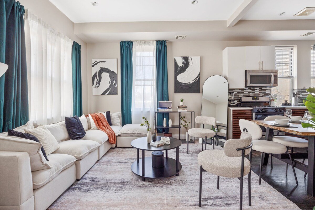 Biggest Duplex w/6BD in Bushwick for 16 Guests |AL gallery image 3