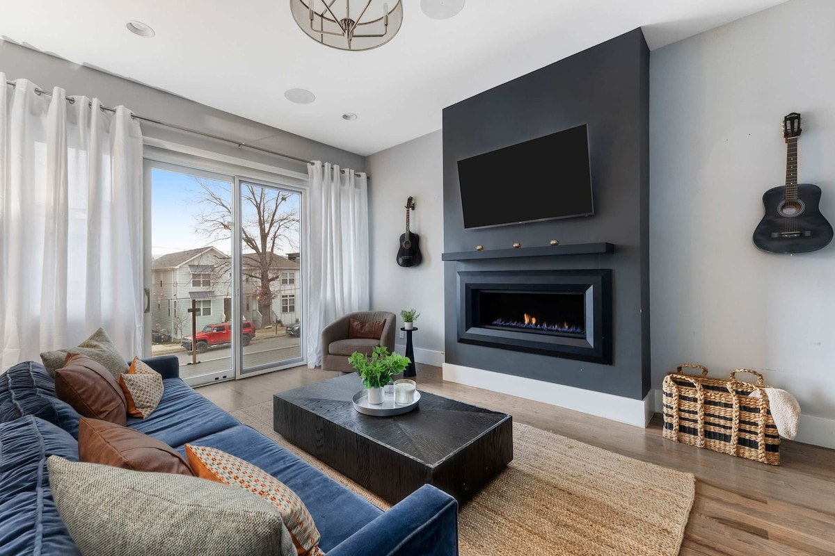 The Gulch House – Pool + 1 mile to Broadway! gallery image 4