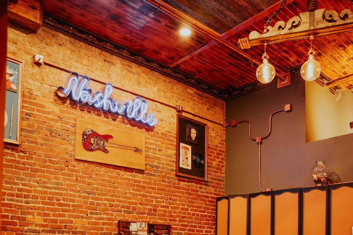 The Law Suites: Walk to Broadway gallery image 5