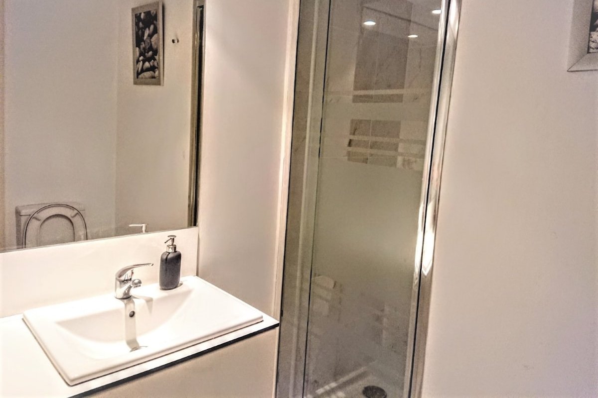 Great 5bd/3ba apartment Barcelona Central Aribau gallery image 5