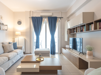 A modern apartment 200m away from Acropolis!