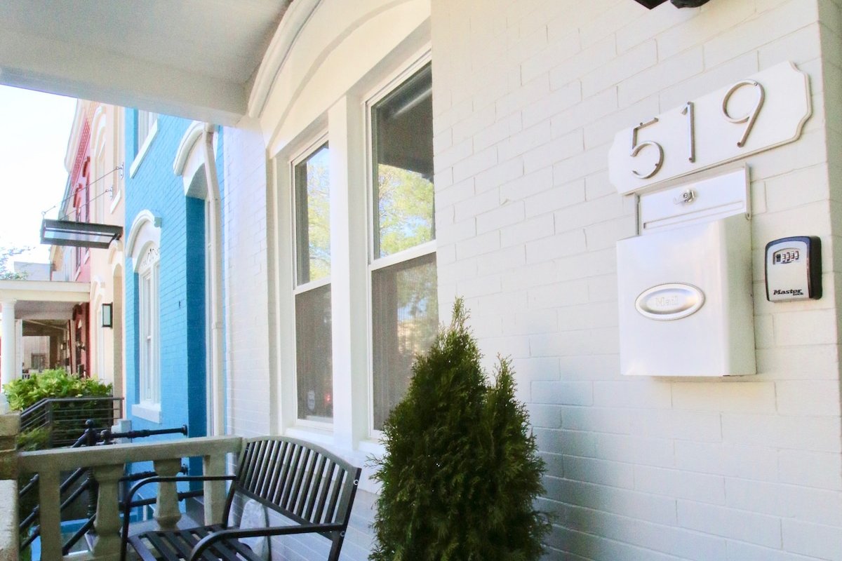 Renovated Cap Hill: 1 Block to Metro, has Garage! gallery image 5