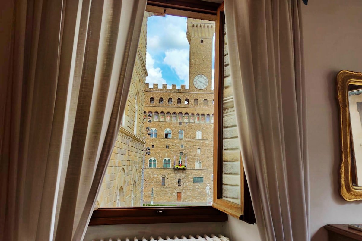 Casa privata con terrazza su piazza Signoria gallery image 4