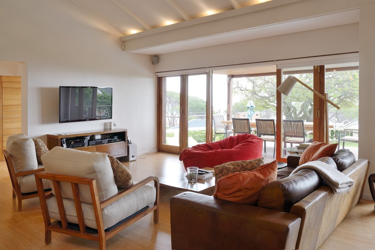 17 Woodford Avenue gallery image 4