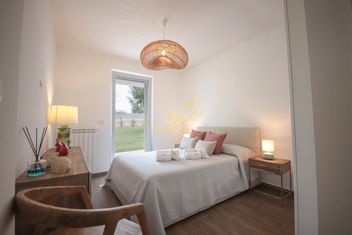 TD Villa Patrizia Pool & Alfresco Kitchen gallery image 3