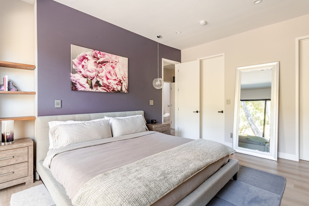 5BR Designer Home w/ SunDeck Near Stanford & 280 gallery image 2