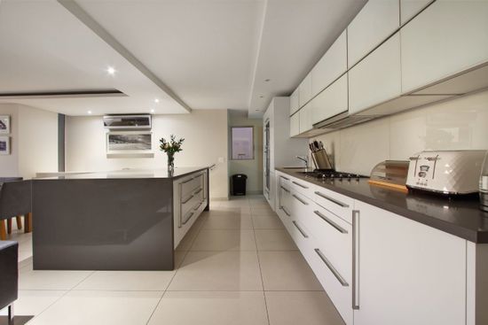 Photo 5 of Ravensteyn accommodation in Camps Bay, Cape Town with 3 bedrooms and 3 bathrooms