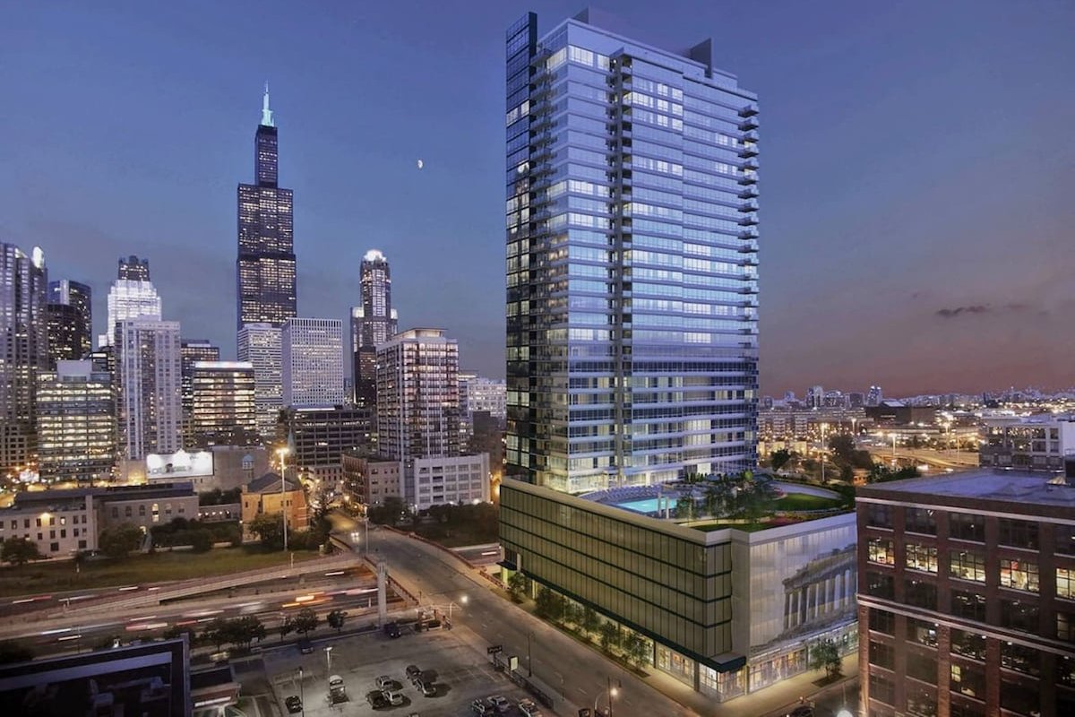 Million Dollar Views! Luxury Downtown Skyhouse! gallery image 2