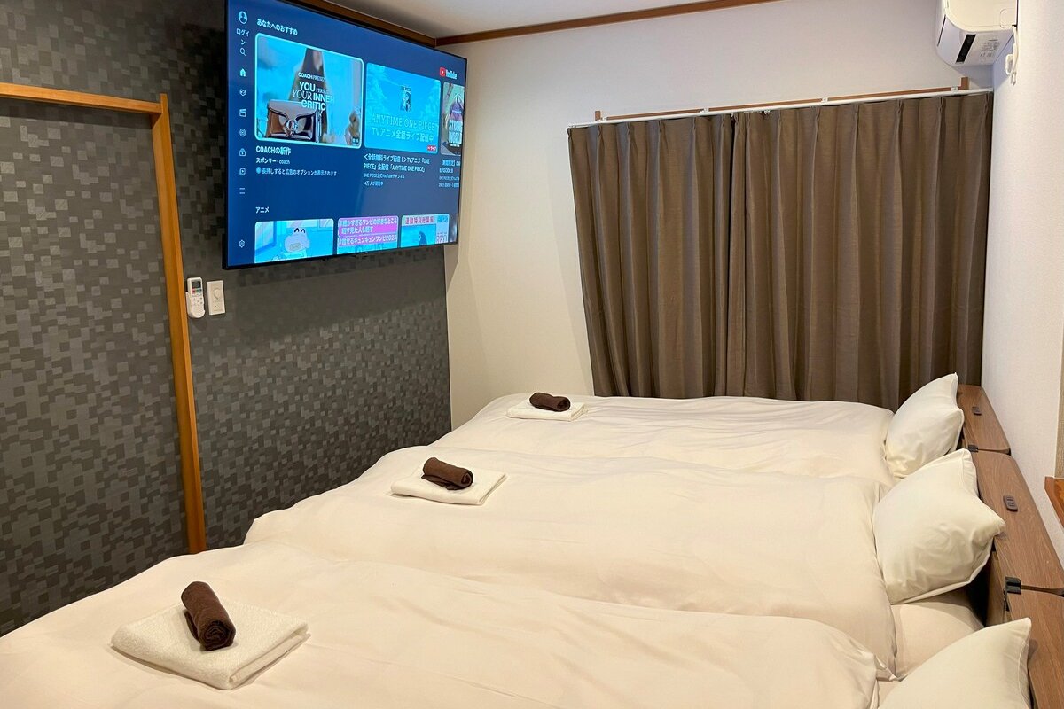 渋谷区　2階建て１棟貸し切り　新宿　歌舞伎町　観光徒歩圏内　3バスルーム　2トイレ無料駐車場付き gallery image 5