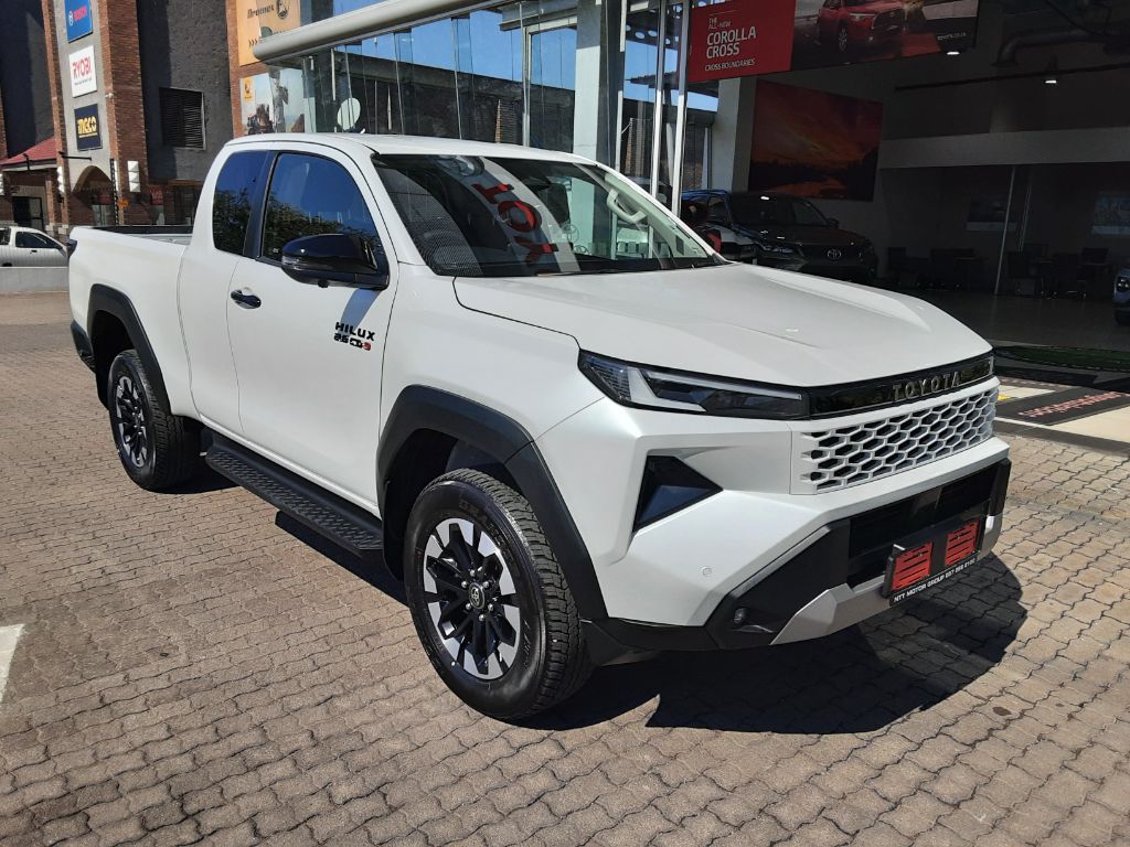 TOYOTA HILUX 2.8 GD-6 RB RAIDER X A T P U XTRA CAB for Sale in South Africa