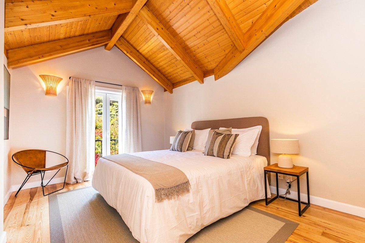 NEW Historic Center House with Patio gallery image 5