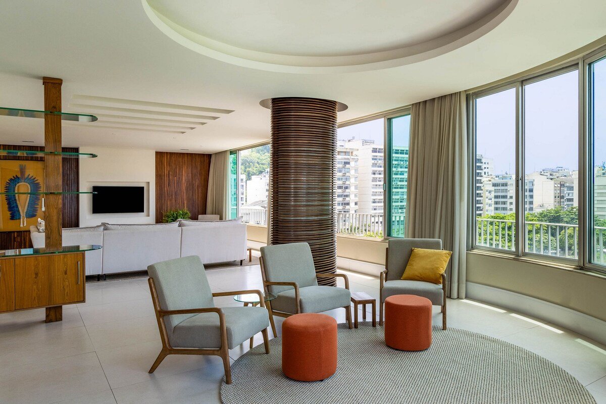 Beautiful apartment just one block from the beach gallery image 5