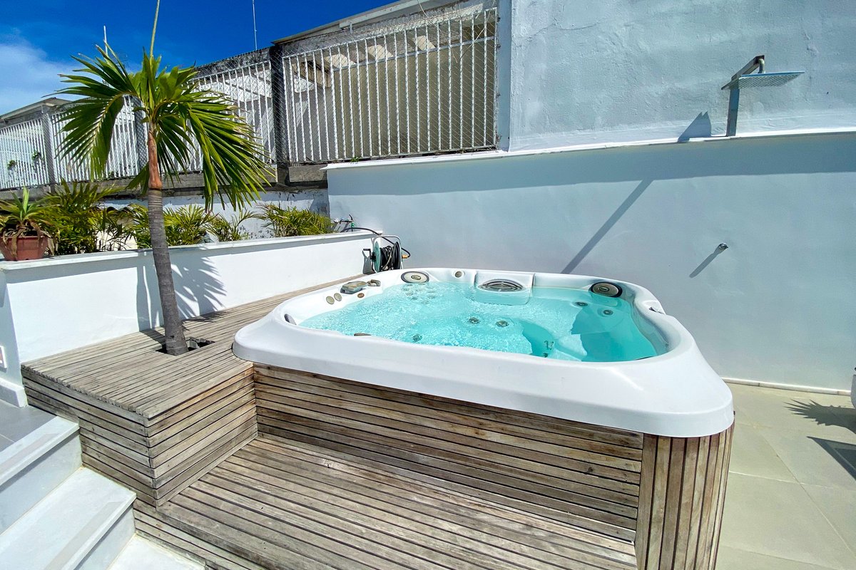 Beautiful penthouse with view and jacuzzi