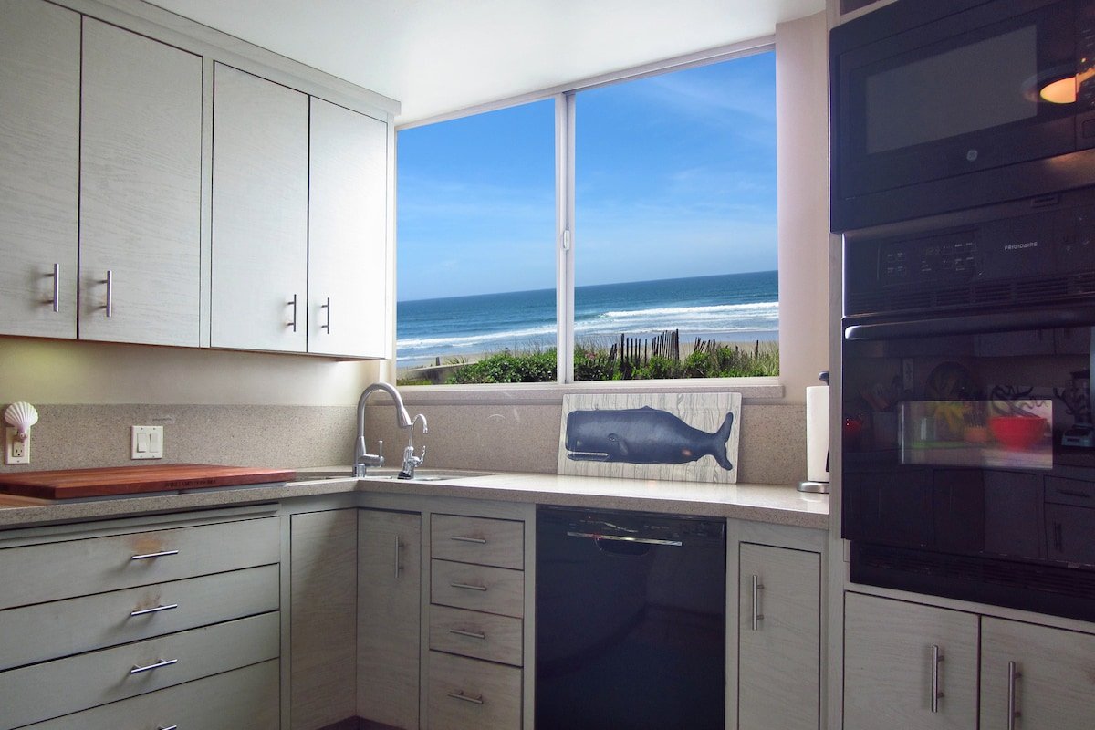 Amazing house on the Beach!! gallery image 5