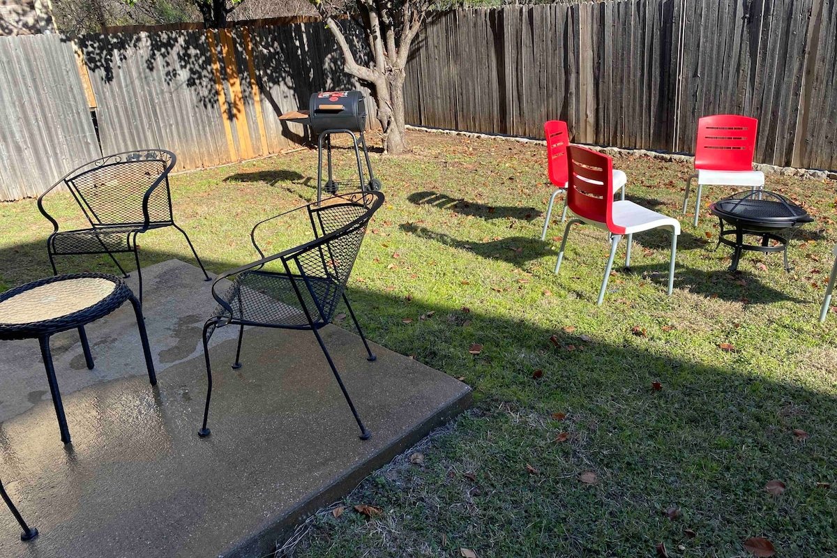 Luxury Southwest Dallas Home gallery image 3