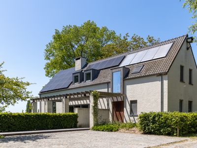 Nyte estate. Rural familyhouse (4-12p) near Ghent.