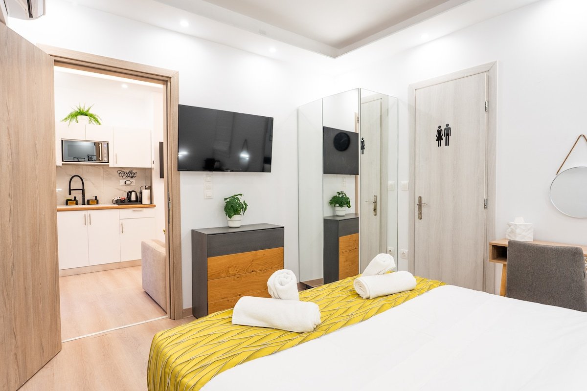 Athens Luxury Penthouse gallery image 5