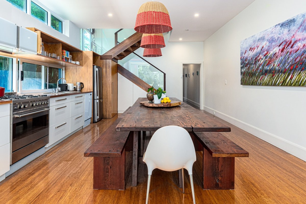 Eclectic Family Home Minutes to Bondi Beach gallery image 5