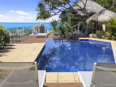 Liapari Beach House – Beach back yard, Pool, Spa