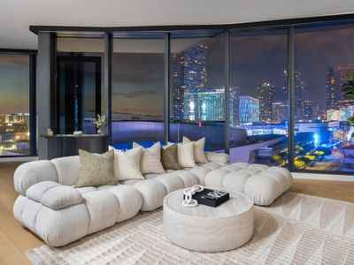 Crypto DTLA 3 Bed Oasis