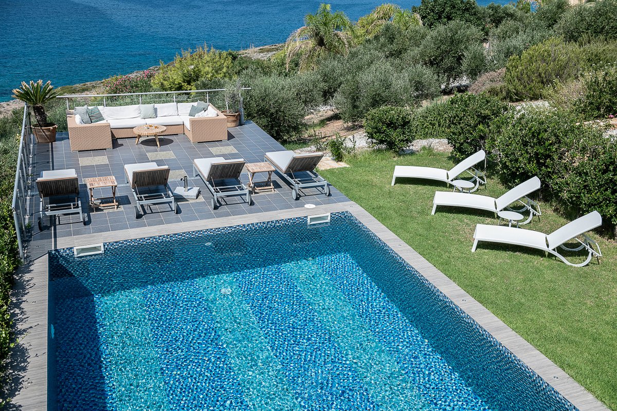 Emilia Vila Seafront View Sunset Beach Tennis Pool