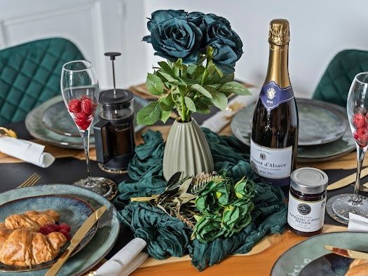 Chic 5 BDR House | 10 Beds | Guests 10 | Parking gallery image 5