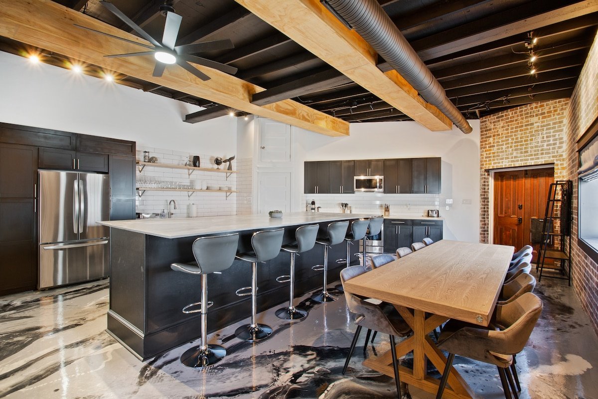 Perfect for Groups | Hot Tub | near French Quarter gallery image 3