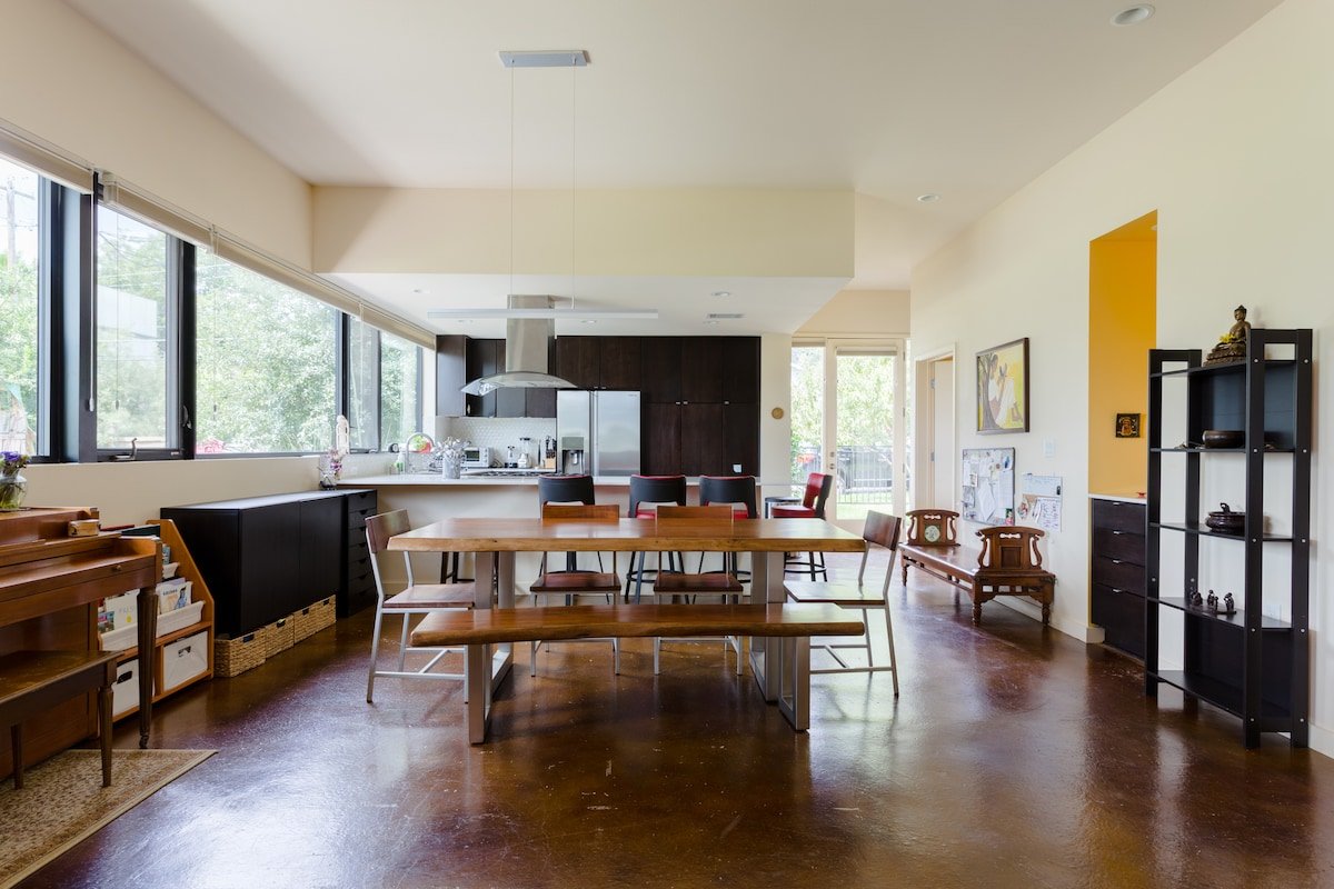 Urban Riverside Retreat Bungalow gallery image 5