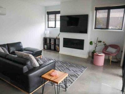 SomerVilla: Luxe Family Escape