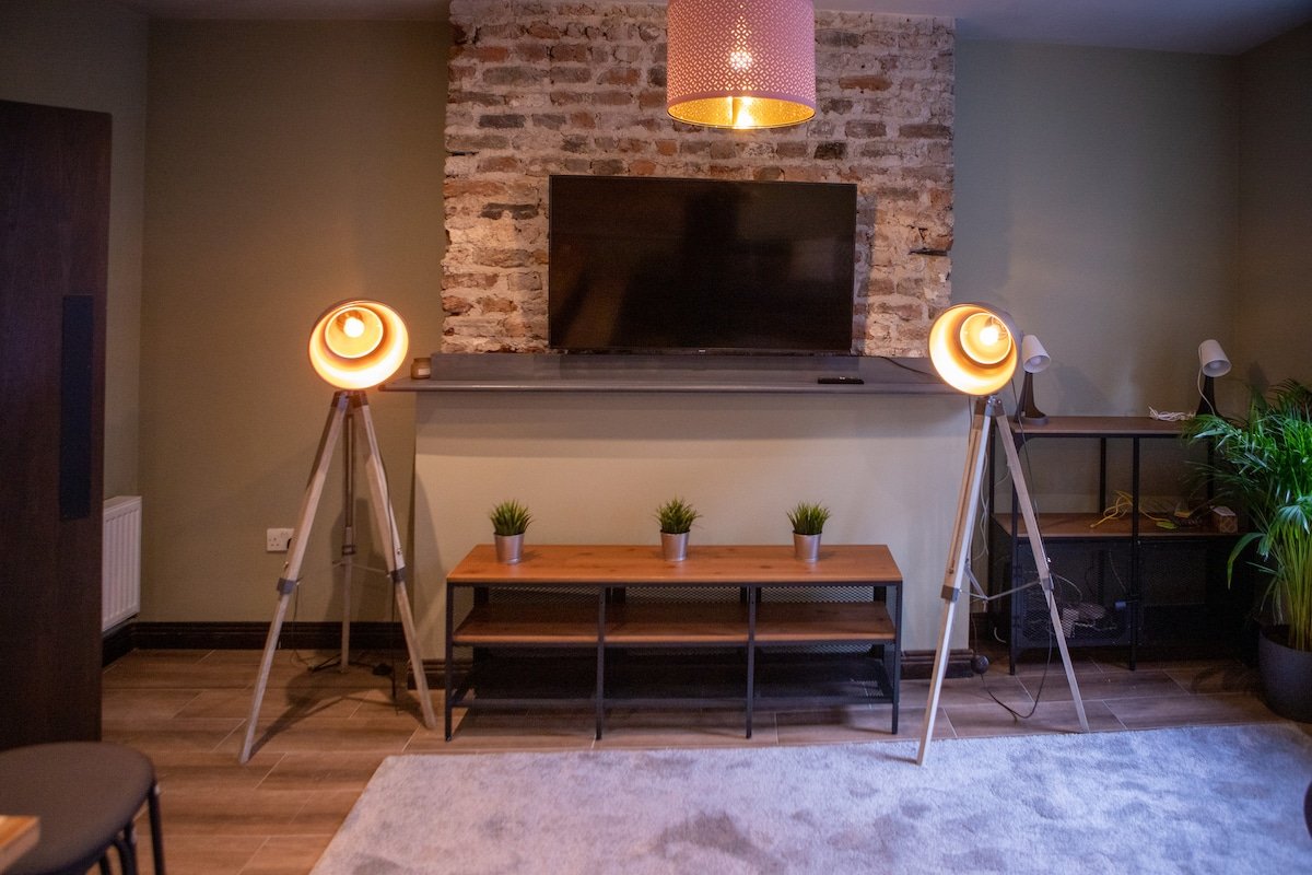 The Clann – Sleeps 16 gallery image 4