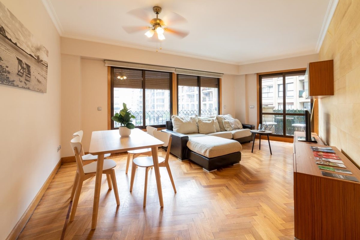 Comfy and luminous terrace apartment