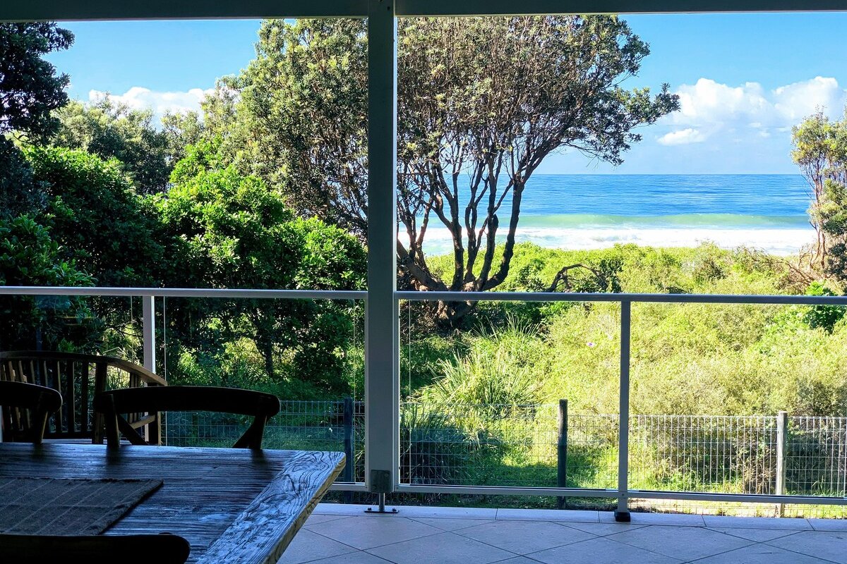 Diamond Daze | Beachfront & Views gallery image 5