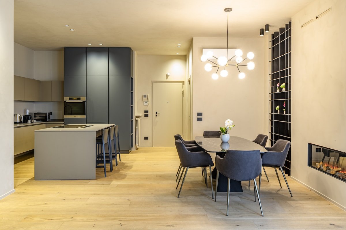 [Luxury Apt Essence]: 2 Rooms, 2 bath, Wi-Fi gallery image 3