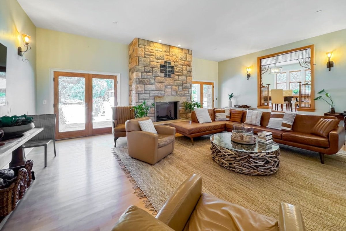 Gilroy Family Farm Getaway ｜ Large Group | 6B 9B gallery image 4