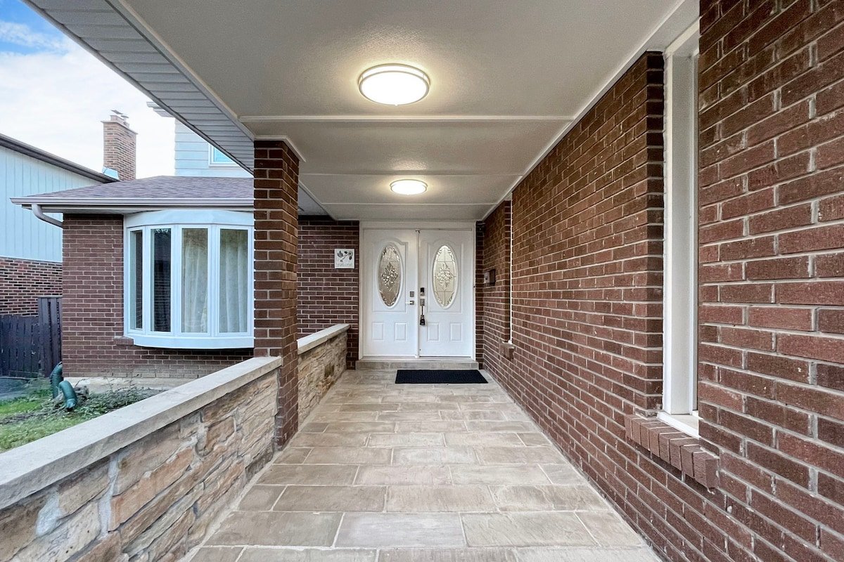 Family Retreat: Scarborough Gem gallery image 2