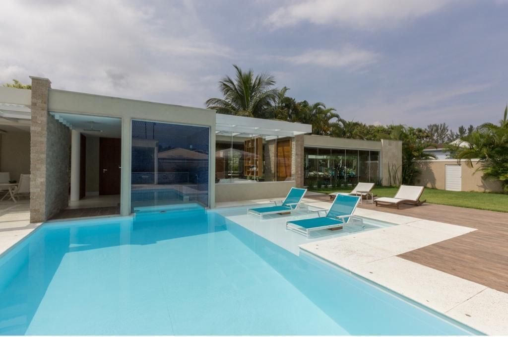 Mansão maravilhosa 4 quartos com área externa