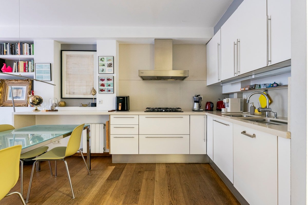 Fira Barcelona Holidays: Festive Family Home gallery image 5