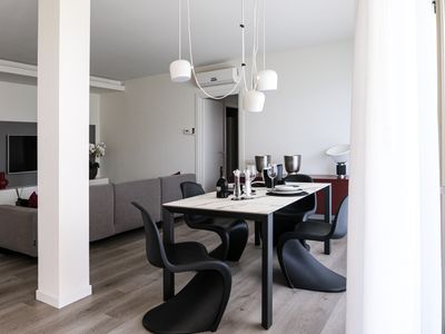 The Gem of The Lake – Garden, Pool and Lake-View