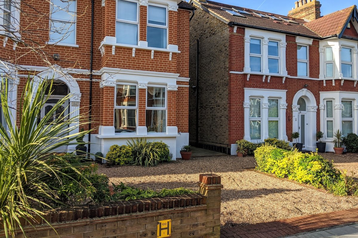 Central London 20 Mins Tranquil. Home from home. gallery image 4