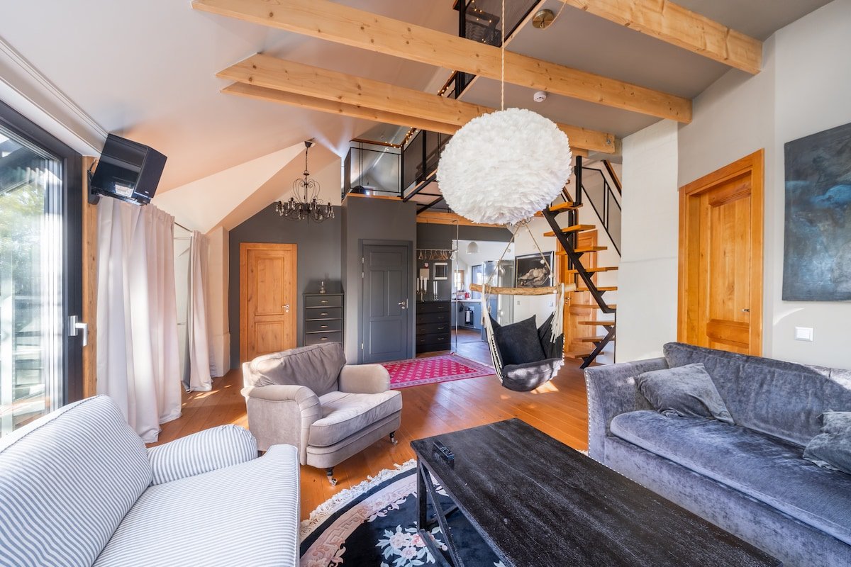 Cozy riverside penthouse gallery image 5